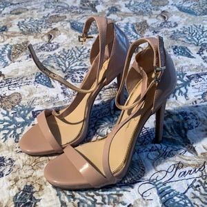 Jessica Simpson Nude Patent Leather Heels - Size: 7 good condition; worn once.